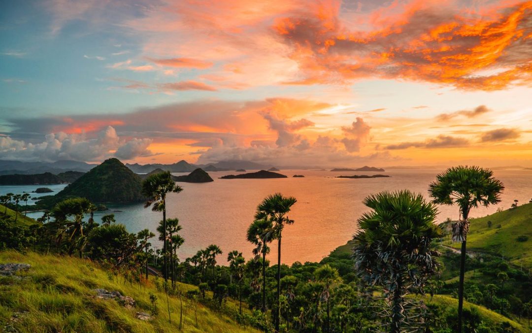 Bukit Cinta Labuan Bajo: Spot Terbaik Menikmati Sunset Di Laut Flores. Sumber Detik